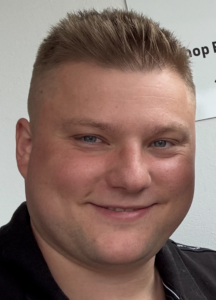 IMG_6277-e1768470500580-216x300 À propos